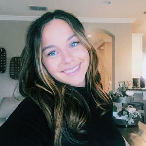 Meet your Posher, Alyssa